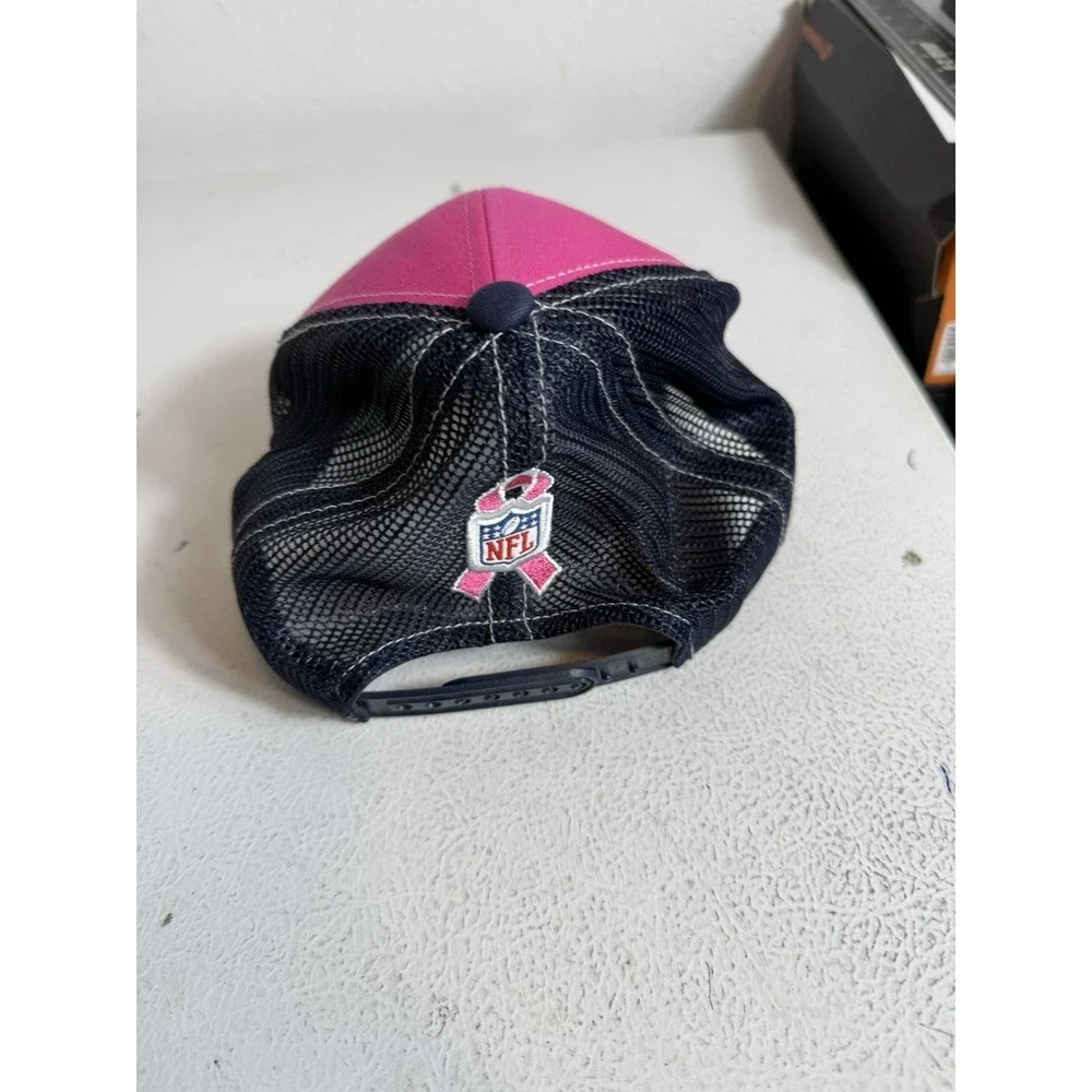 New‎ England Patriots Women's Crucial Catch Breast Cancer Awareness Reebok Hat